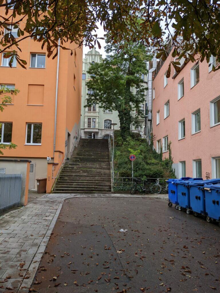 Treppe am Ende der Strasse